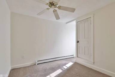 Main picture of 2 W Catawissa St