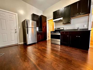 Main picture of 3147 S May St