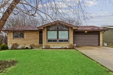 Main picture of 2310 Green Tree Ct