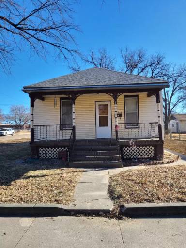Main picture of 511 W 3rd St