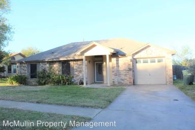 Main picture of 208 Halter Dr
