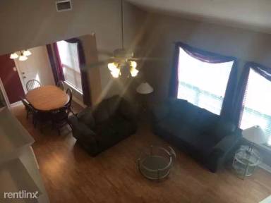 Main picture of Fox Run Condos