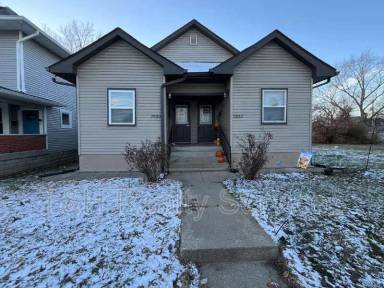 Main picture of 2830 Central Ave