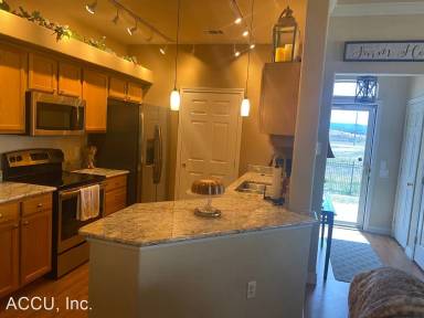 Main picture of 6013 Castlegate Dr W