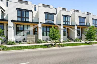 Main picture of 4263 E 8th Ave