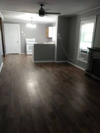 Main picture of 939 Franks St