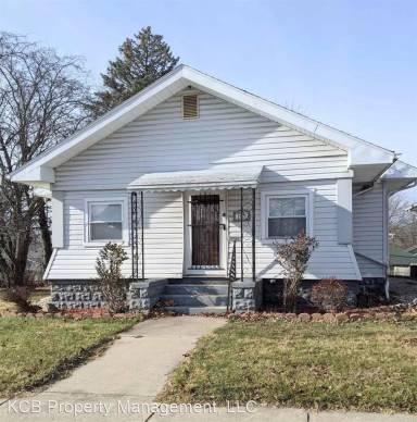 Main picture of 1821 S Webster St
