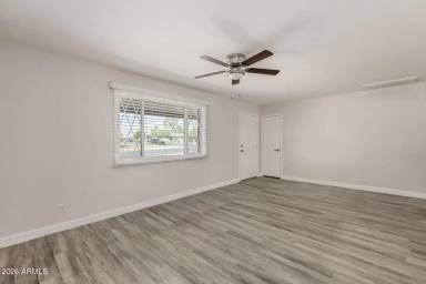 Main picture of 605 N Saguaro