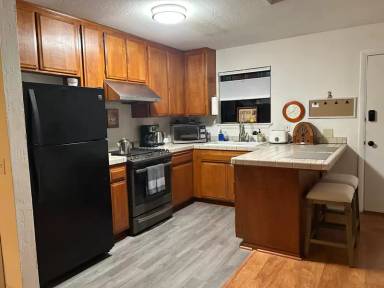 Main picture of 247 Juniper Ave