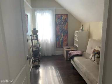 Main picture of 1491 Pembroke St