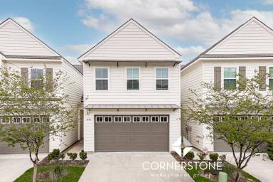 Main picture of 8135 Stonelake Ave
