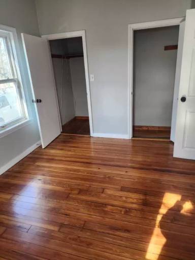 Main picture of 285 Elm St