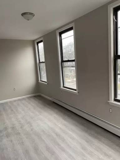 Main picture of 563 N Laurel St