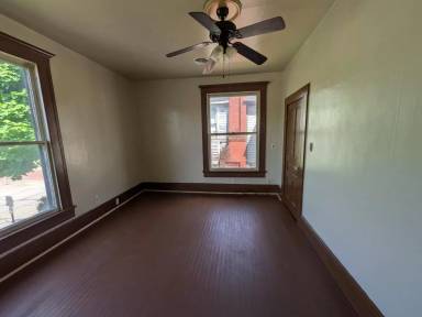 Main picture of 439-441 W 11th St & 1106 Morton St