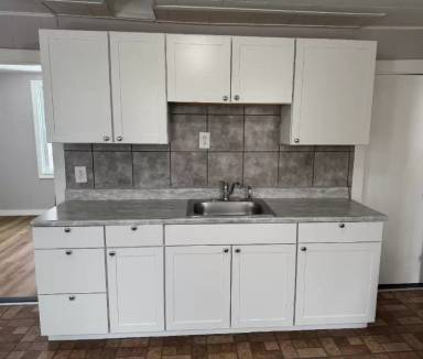 Main picture of 18 1/2 Randall St