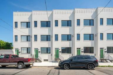 Main picture of 2713 Lefevre St