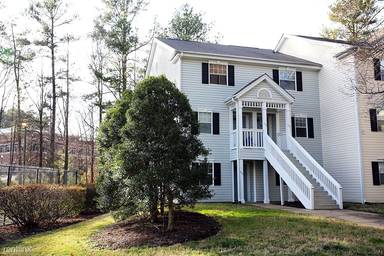 Main picture of 221 Schultz St