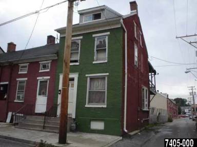 Main picture of 30 E Maple St