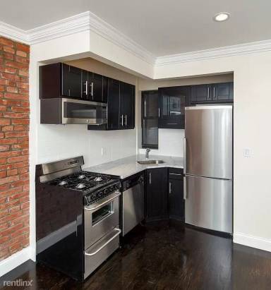 Main picture of 407 E 81st St