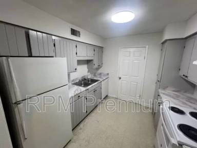 Main picture of 2150 N Sherwood Forest Dr Apartments