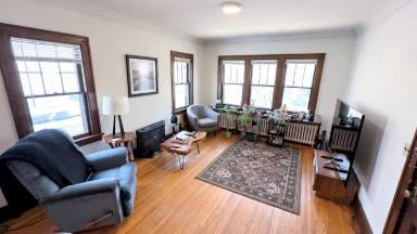 Main picture of 162 Bedford St SE