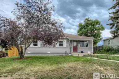Main picture of 2260 Hoyt Dr
