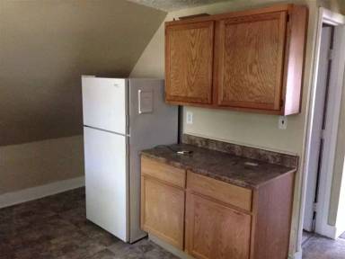Main picture of 831 Alexander St SE