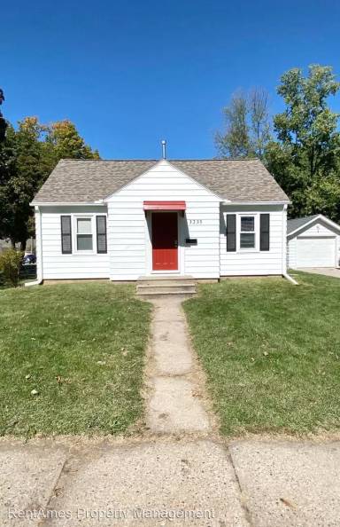 Main picture of 3229 Lettie St