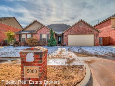 Main picture of 5000 NW 154th St