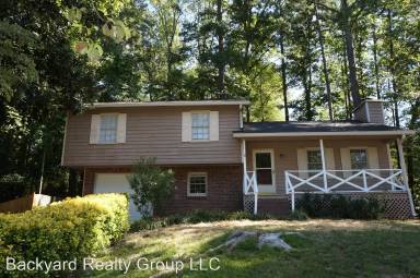Main picture of 4015 Woodland Dr NW