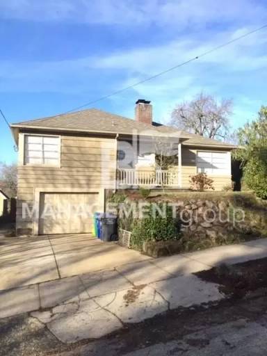 Main picture of 4205 NE 18th Ave