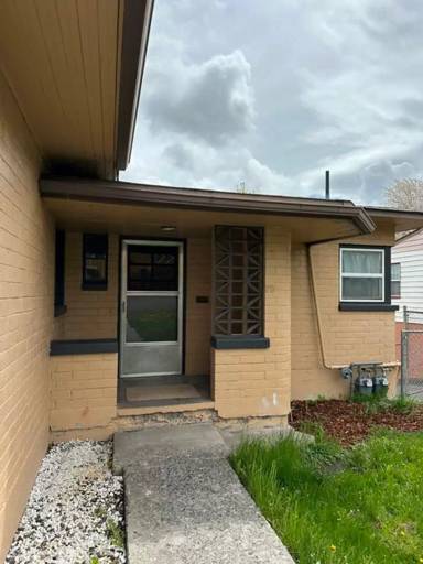 Main picture of 72 Pine St