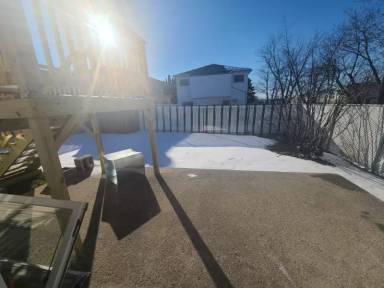 Main picture of 222 Manor Rd