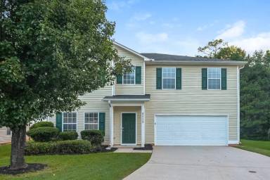 Main picture of 2115 Palatine Pl