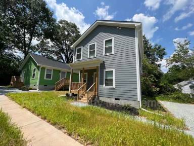 Main picture of 223 N Briggs Ave