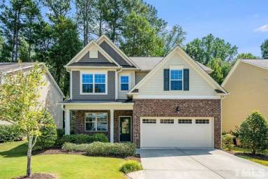 Main picture of 2033 Longmont Dr