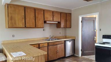 Main picture of 120 S Miller Ave