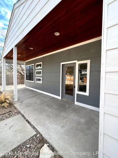 Main picture of 3401 Oak Springs Dr