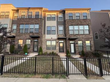 Main picture of 3643 S Tryon St