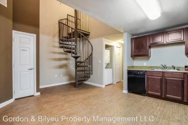 Main picture of West Campus Apartments
