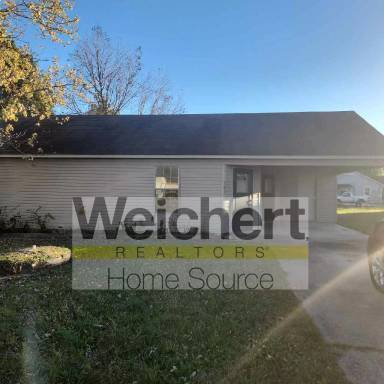 Main picture of 302 E Locust St
