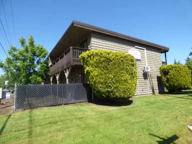 Main picture of 1003 Savage Rd NE