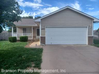 Main picture of 2717 N Stoney Point Ct