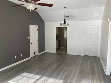 Main picture of 108 Peyton Cv
