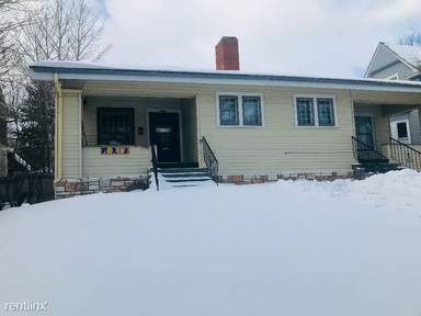 Main picture of 118 S 6th St