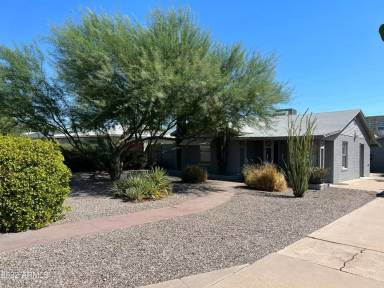 Main picture of 4127 N 18th Pl