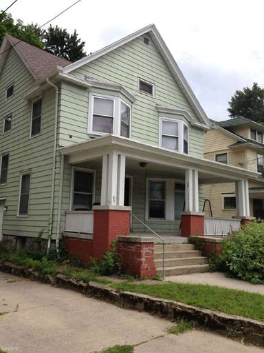 Main picture of 206 Fuller Ave SE