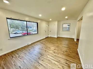 Main picture of 642 S 66th St