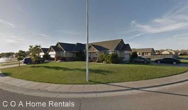 Main picture of 844 E Ramblewood St
