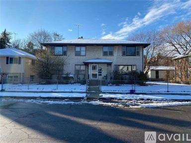 Main picture of 224 2nd Ave S